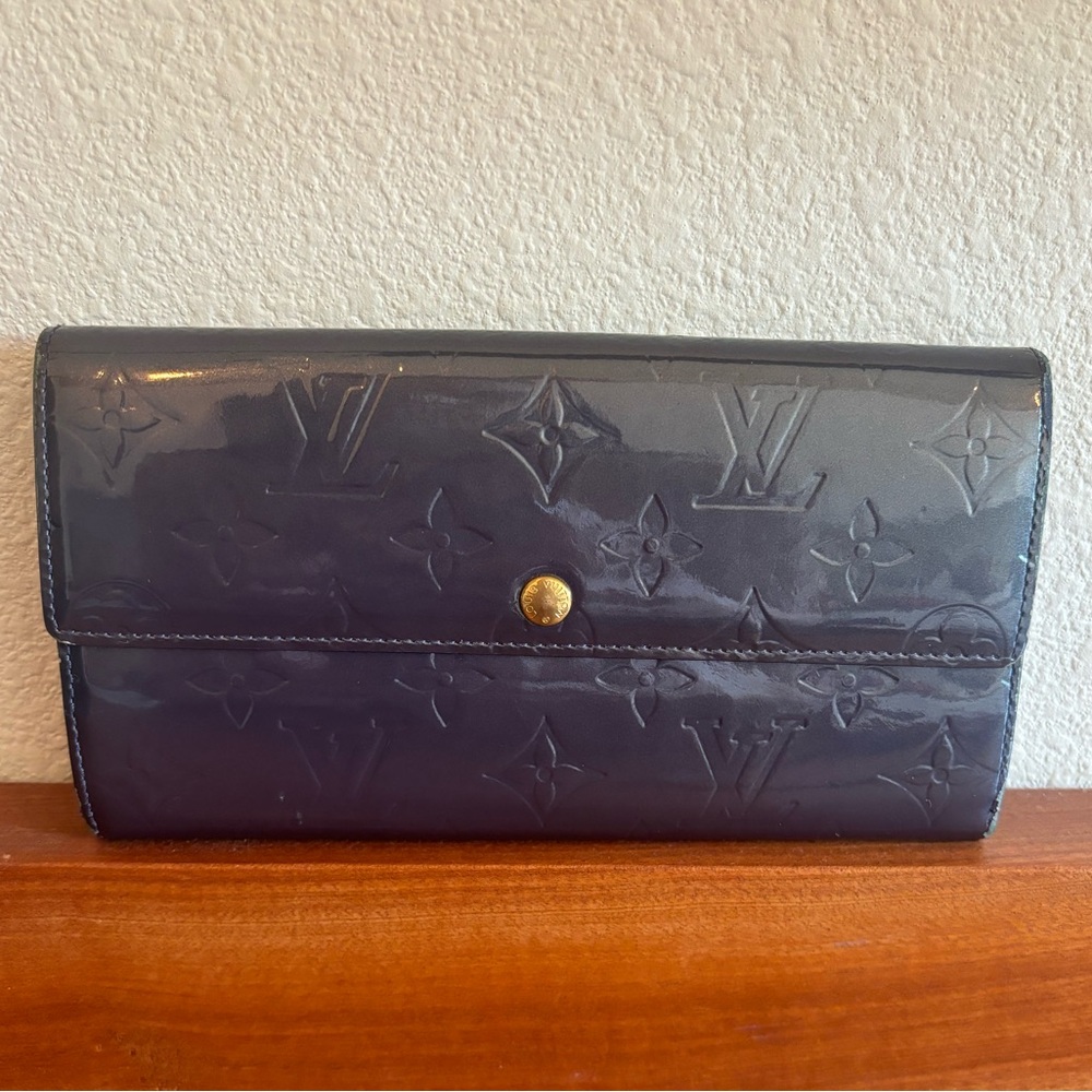 Louis Vuitton Vernis snap wallet